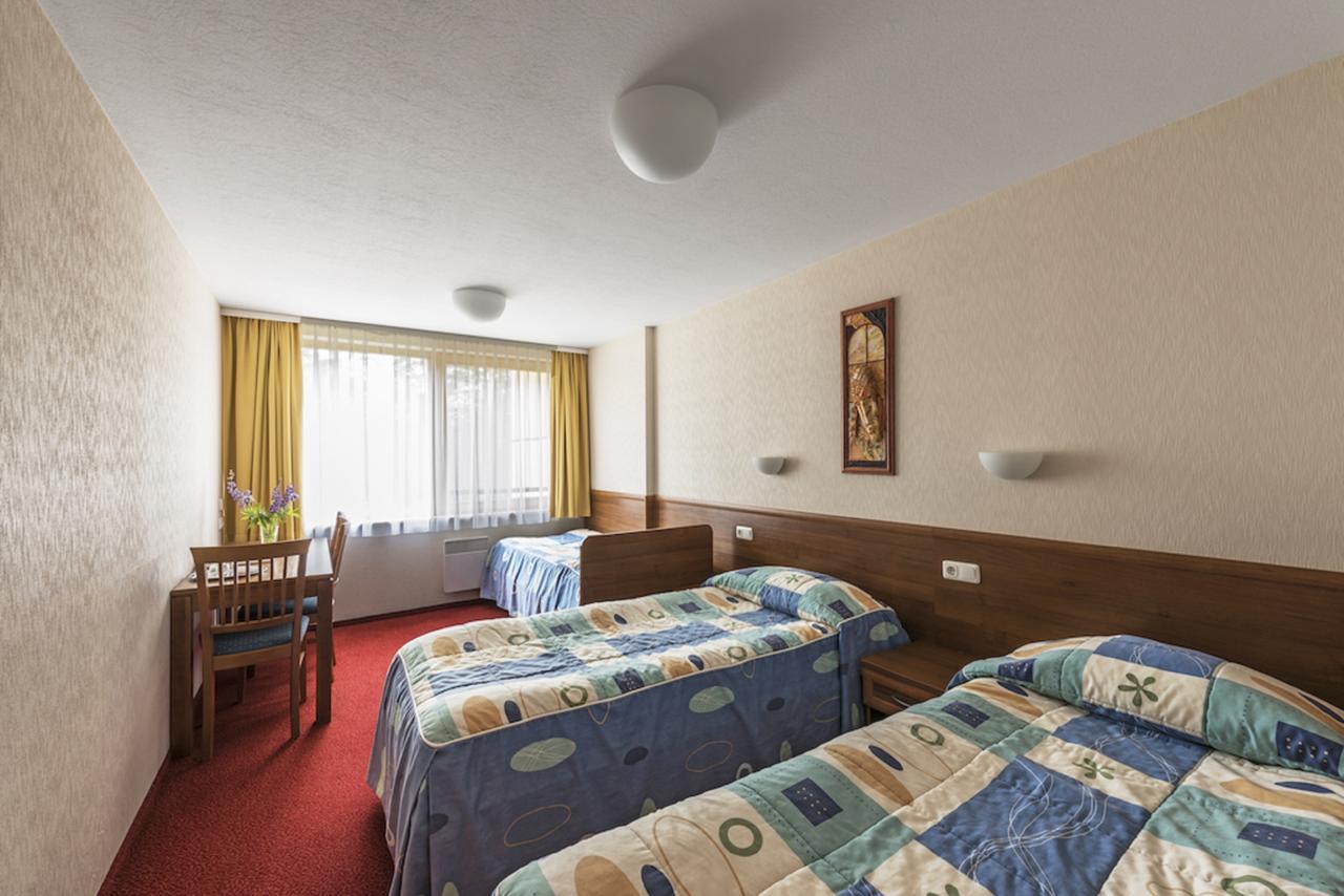 Oro Dubingiai Hotel Giraiciai Buitenkant foto